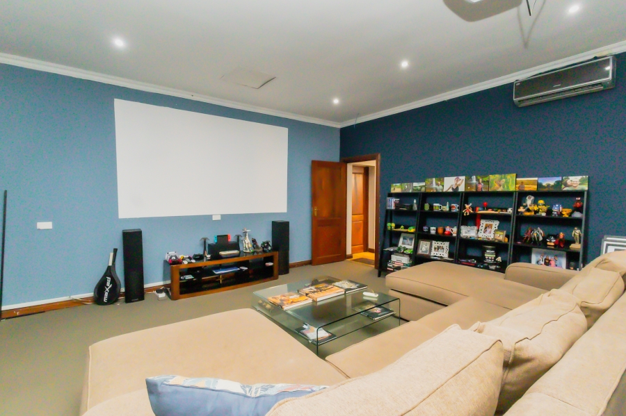 4 Bedroom Property for Sale in The Coves North West